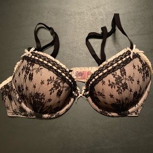 💕Sexy Little Things pink w/black lace bra💕